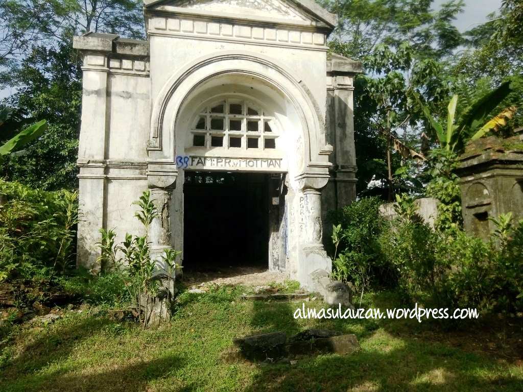 Situs Rahasia di Bogor Moseleum Van Motman almasulauzan
